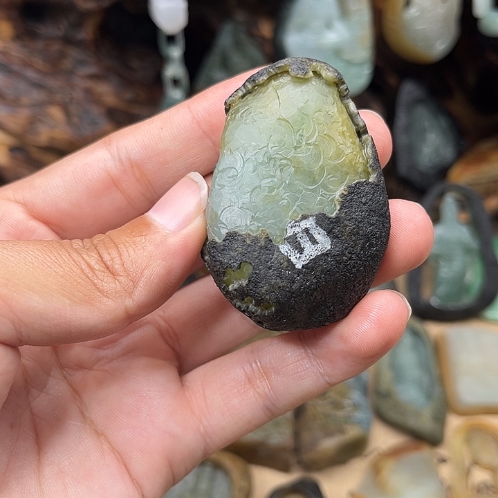 定制翡翠未镶嵌勇****定制观音，佛