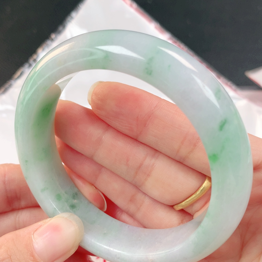 翡翠未镶嵌手镯008