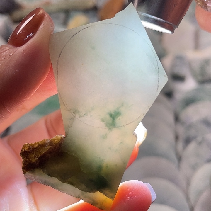 颈饰未镶嵌翡翠1