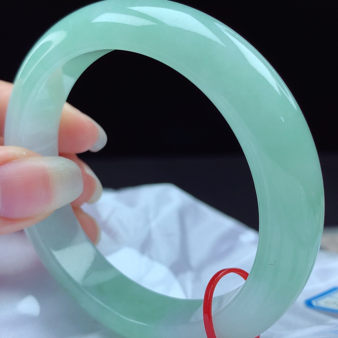 未镶嵌手镯翡翠6618，