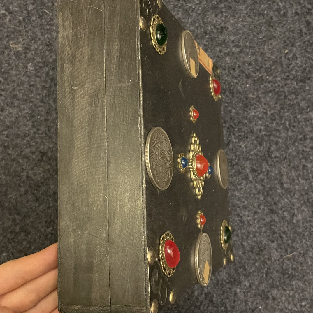 【闪购商品】闷/黑四角扁木镶九包四毕盒摆件复古工艺风