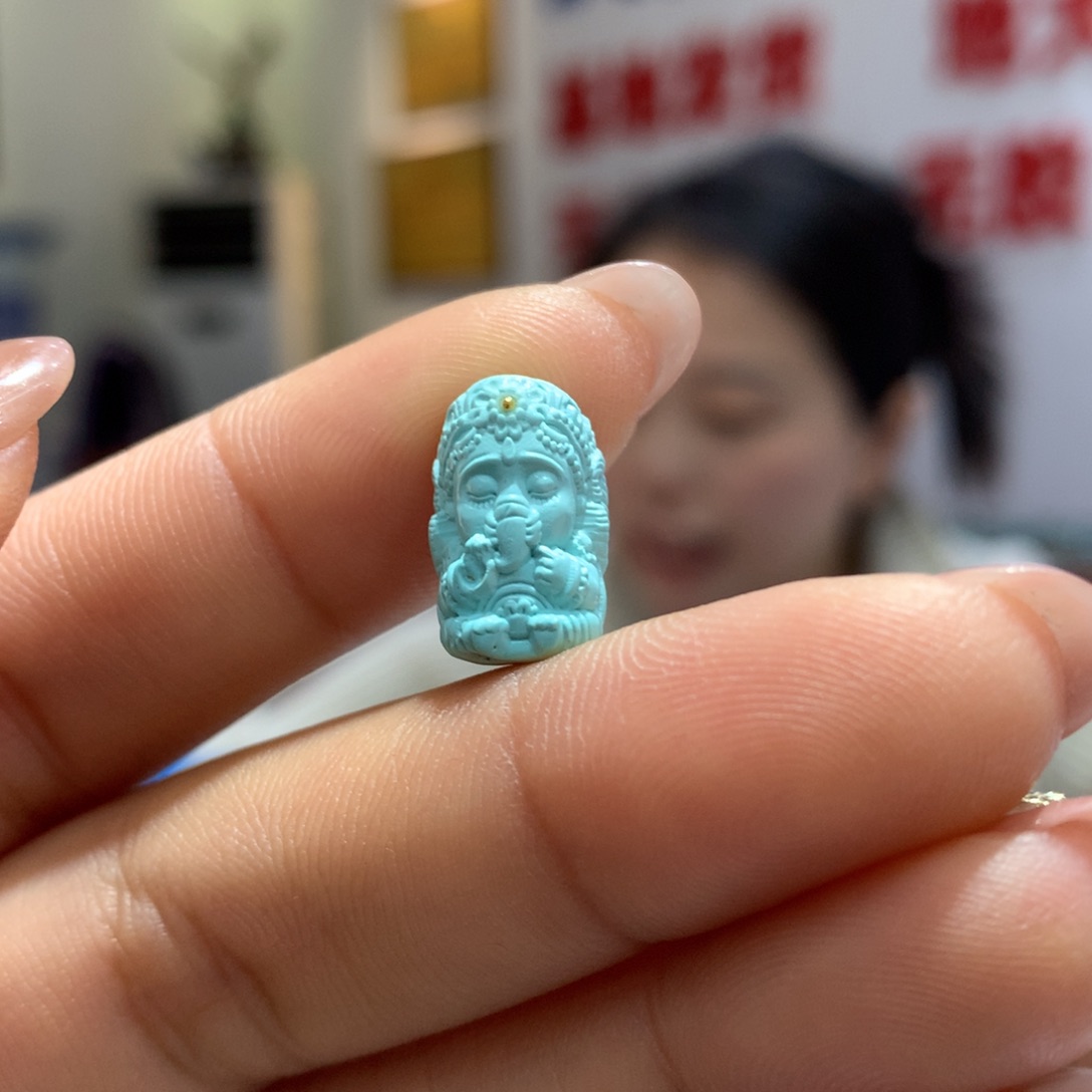 绿松石配饰未镶嵌