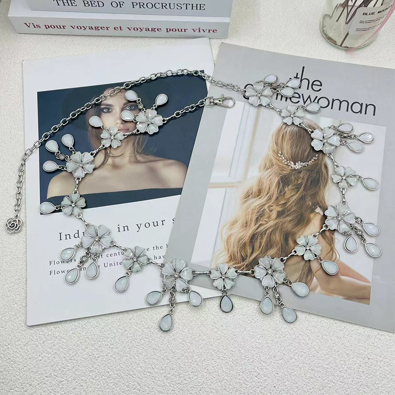 镶钻梅花腰跳舞链子网红水钻ins风女金属链条腰带练功舞蹈配饰