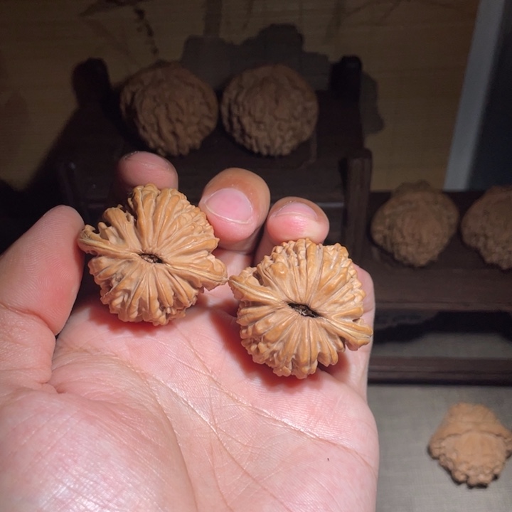 桃核把件沉*^文玩核桃 正杨楼