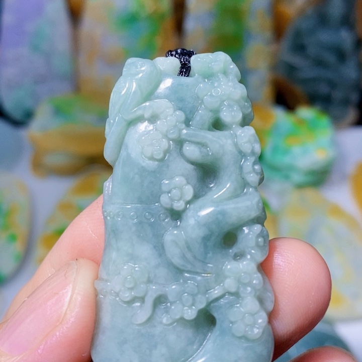 翡翠未镶嵌颈饰翡翠