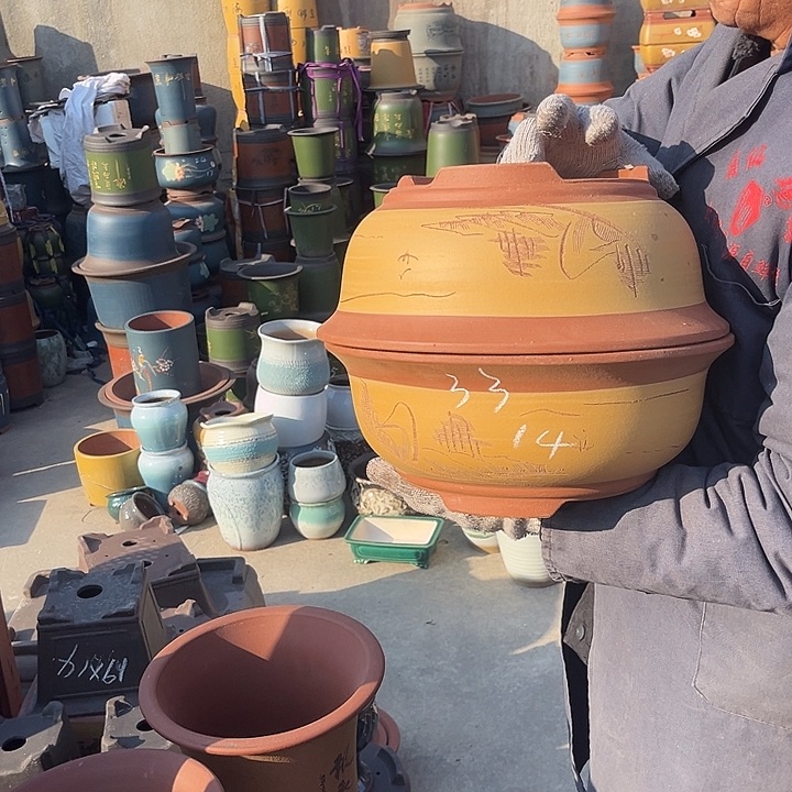 紫砂紫砂花盆和小