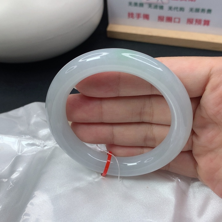 翡翠手镯（圆镯）未镶嵌5455