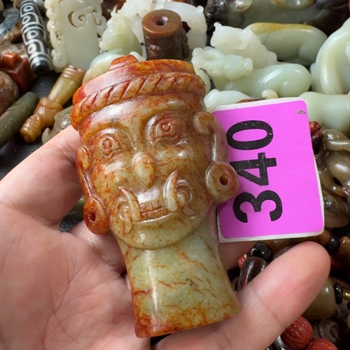 静***候和田玉未镶嵌颈饰