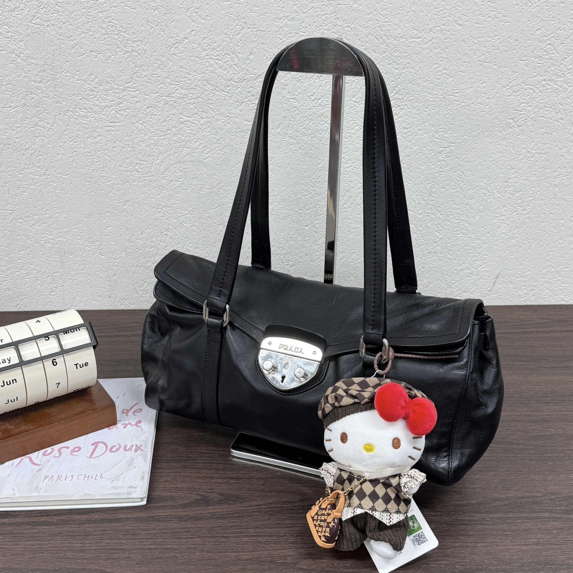 95新 Prada/普拉达 全皮黑银猪鼻shoulder法棍腋下单肩包