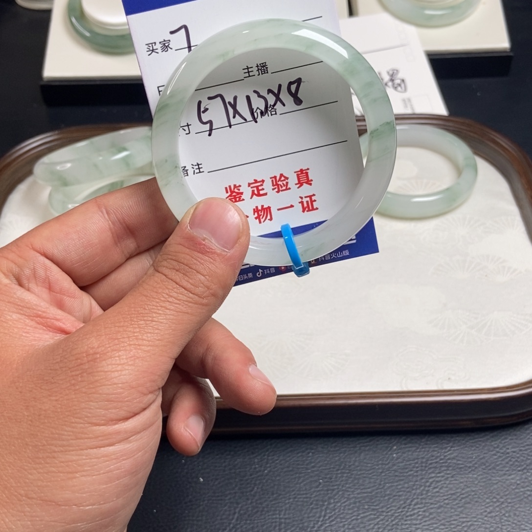 阳***安石英质玉未镶嵌手镯7