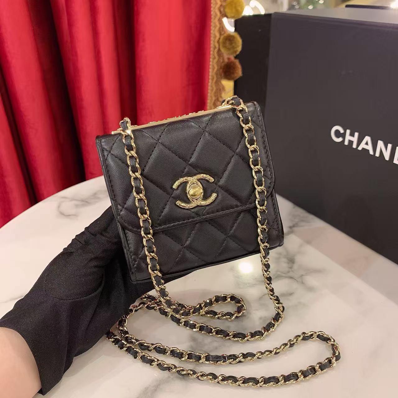 95新 Chanel/香奈儿 香奈儿新款浮雕trendycc 羊皮31开97766748