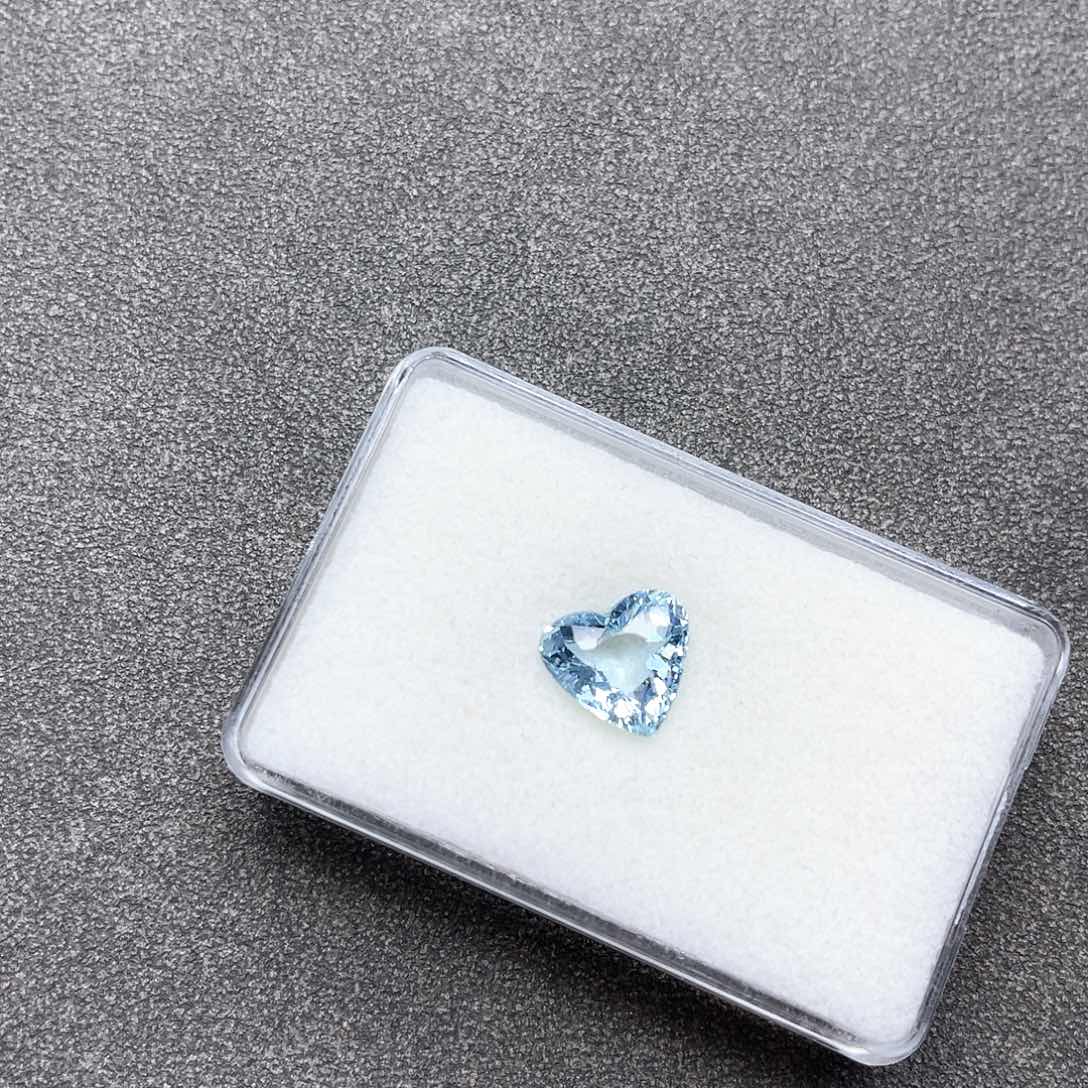 海蓝宝石笔搁未镶嵌裸石