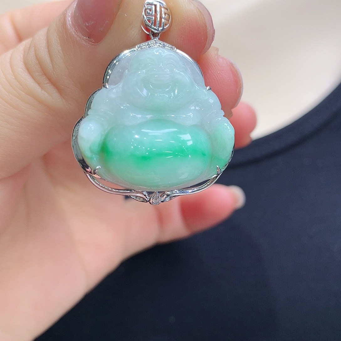 翡翠颈饰18K金镶嵌佛公