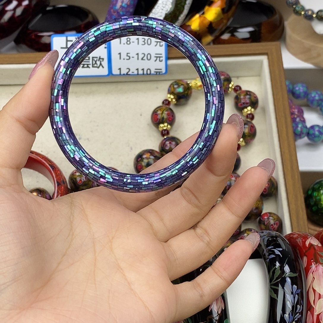 晶***淘山屿大漆……………………