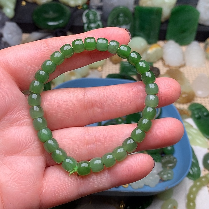 和田玉颈饰未镶嵌?****人