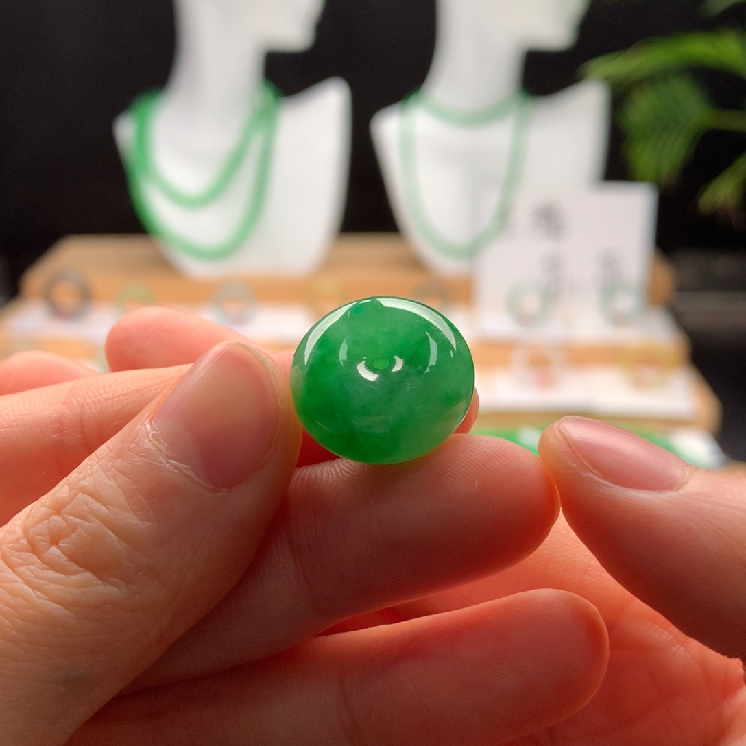 翡翠颈饰未镶嵌桂*天然缅甸A货翡翠