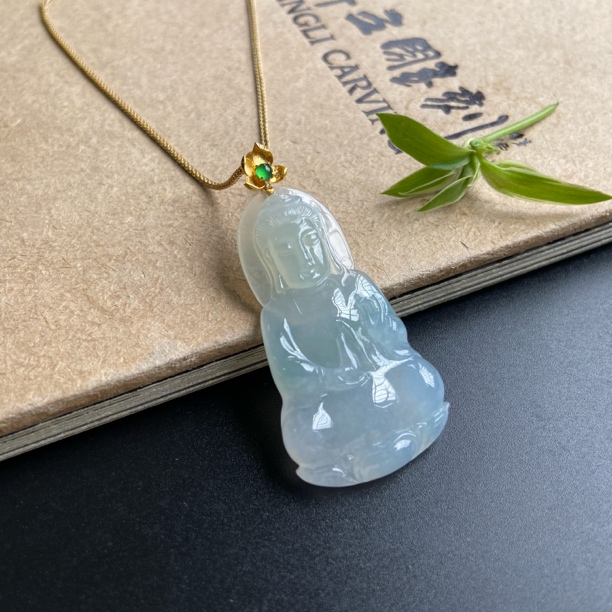 金镶冰观音吊坠，天然缅甸翡翠A货