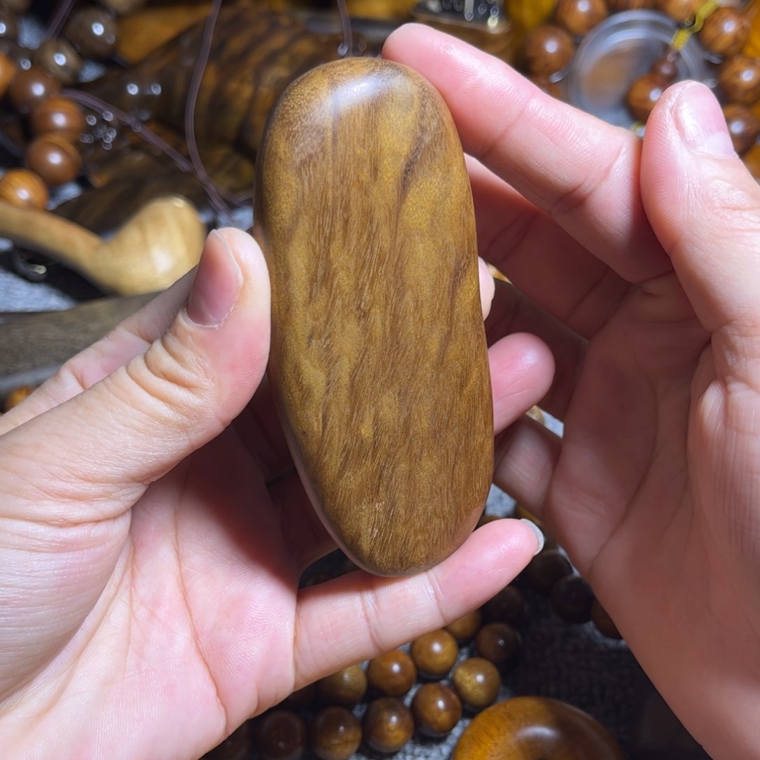 金丝楠花纹凤尾随型