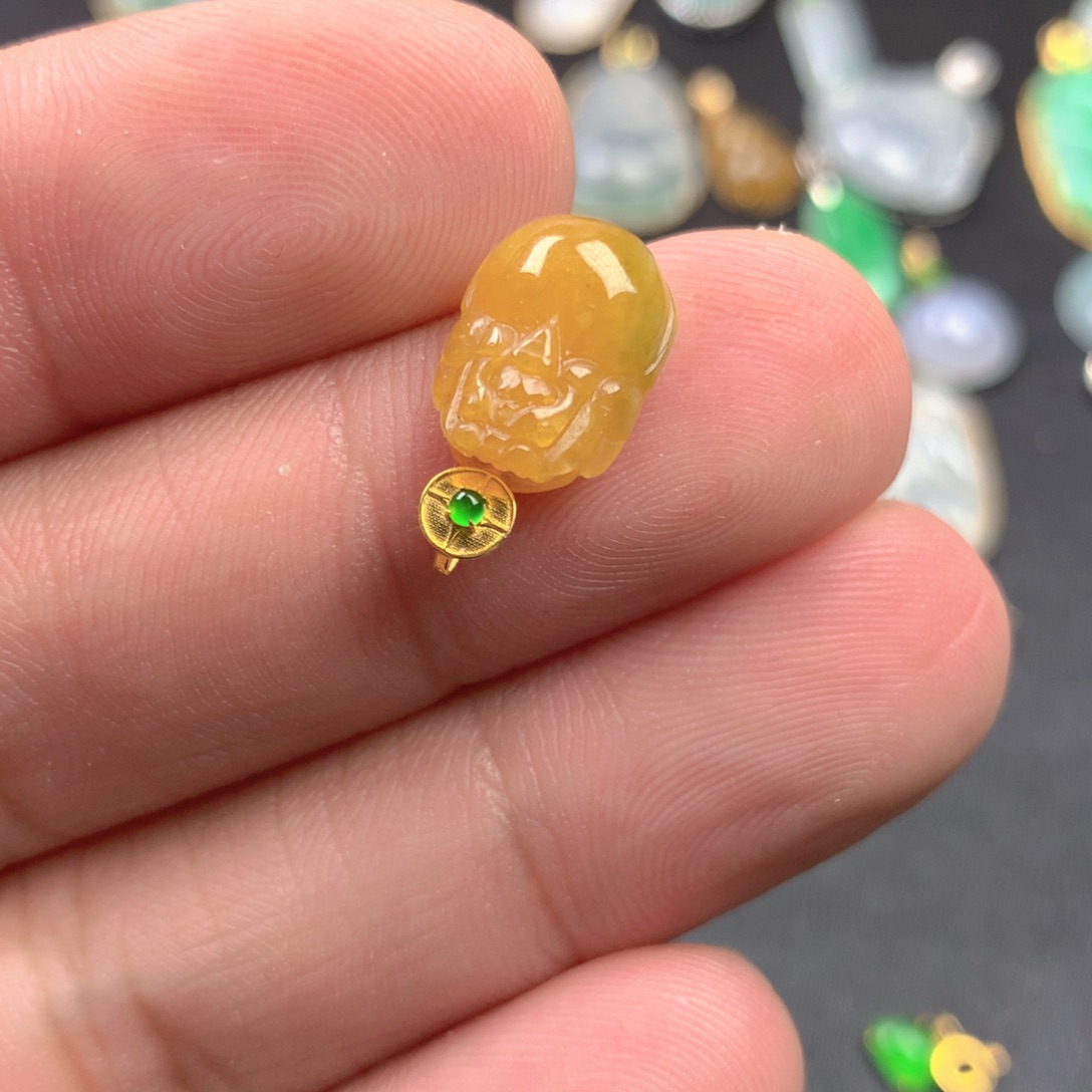 【闪购商品】颈饰18K金镶嵌翡翠翡翠