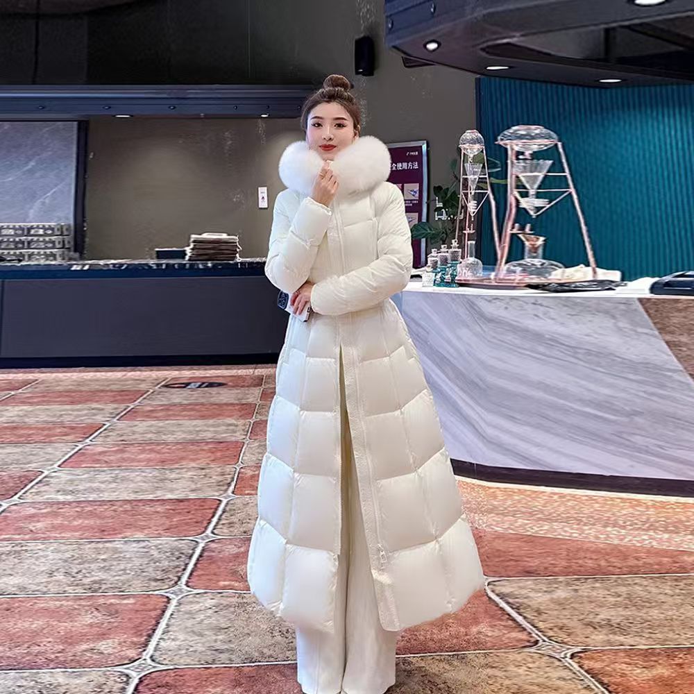 2025新款仿狐狸毛服外套长款过膝保暖设计感连帽收腰冬季