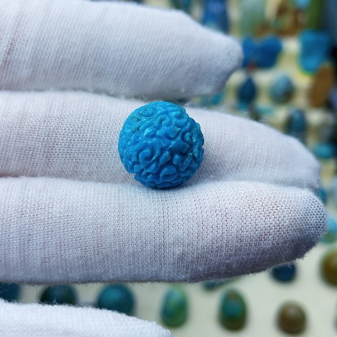 绿松石颈饰未镶嵌