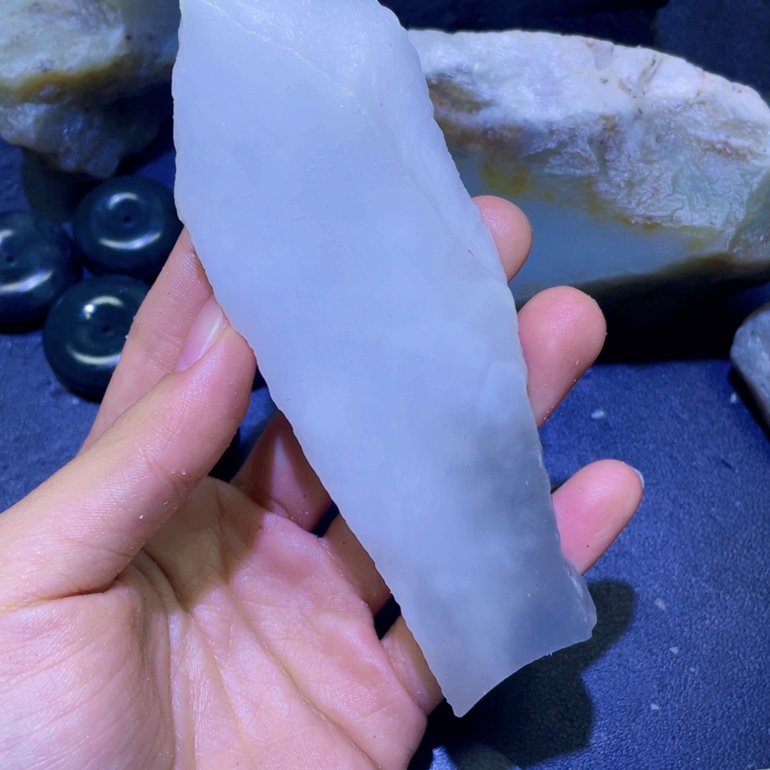 和田玉未镶嵌珠宝半成品