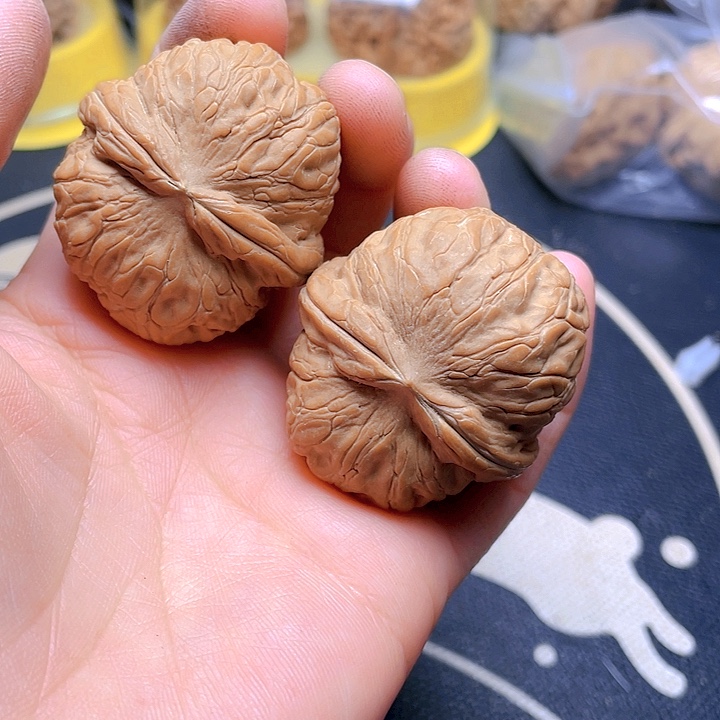 文玩核桃吊坠平谷元宝