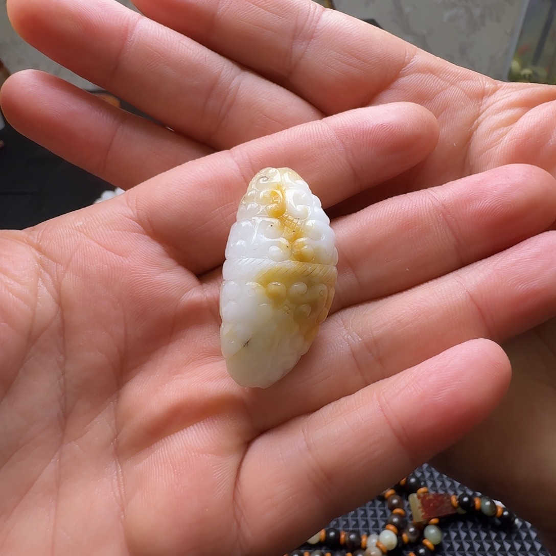 泰***克和田玉未镶嵌颈饰