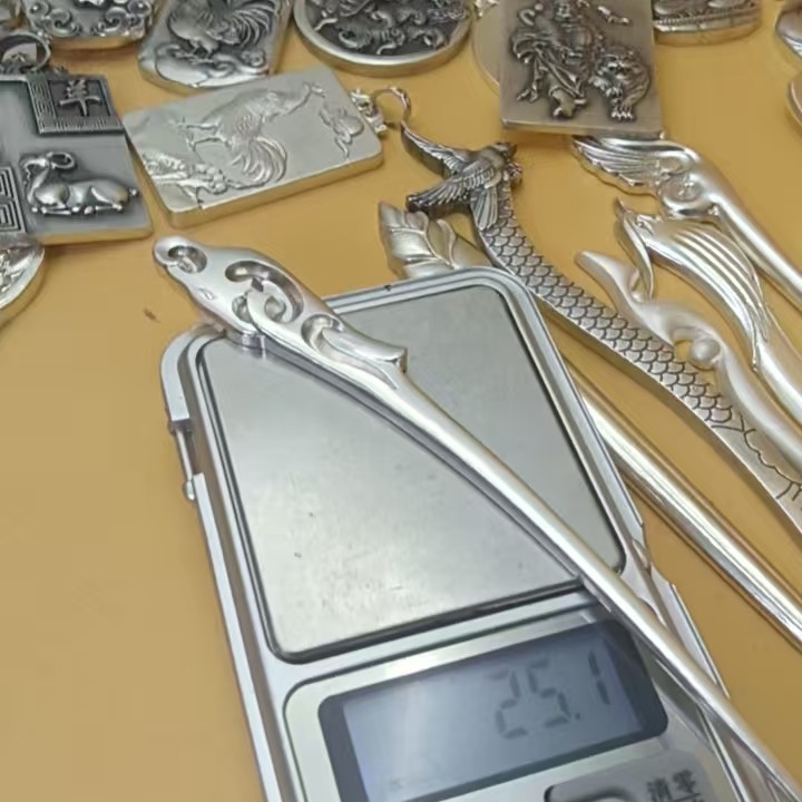 吊坠足银 足银999盘发发簪 28.6克