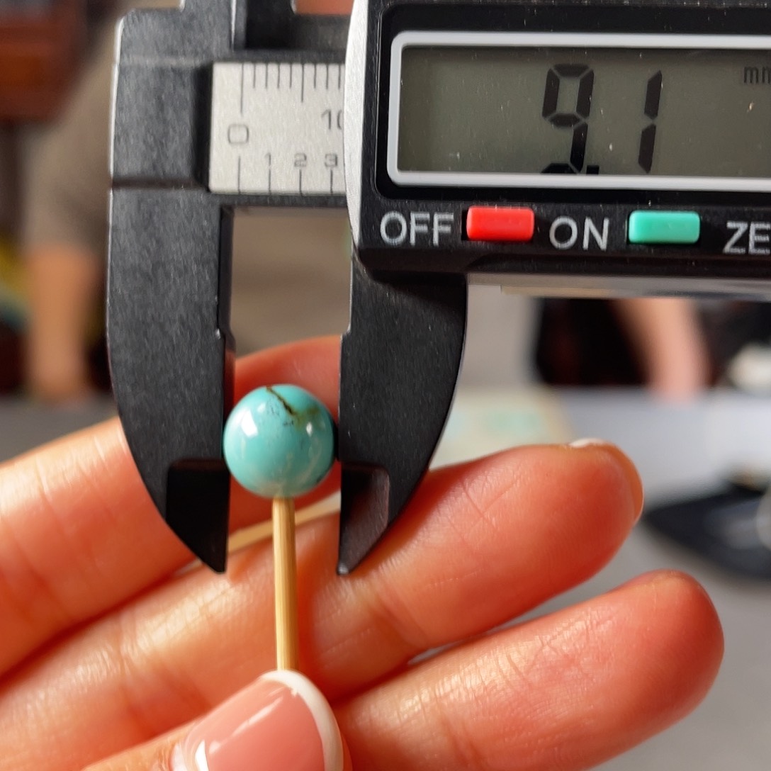 绿松石颈饰未镶嵌