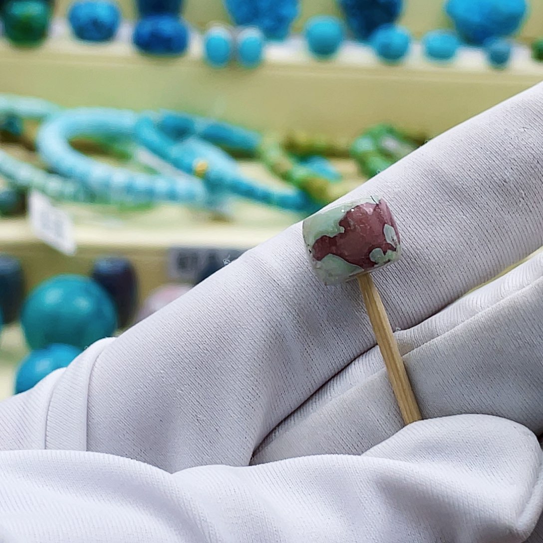 绿松石颈饰未镶嵌