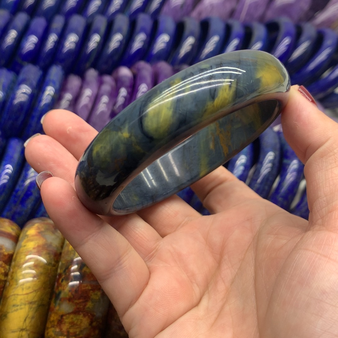 木变石手镯未镶嵌