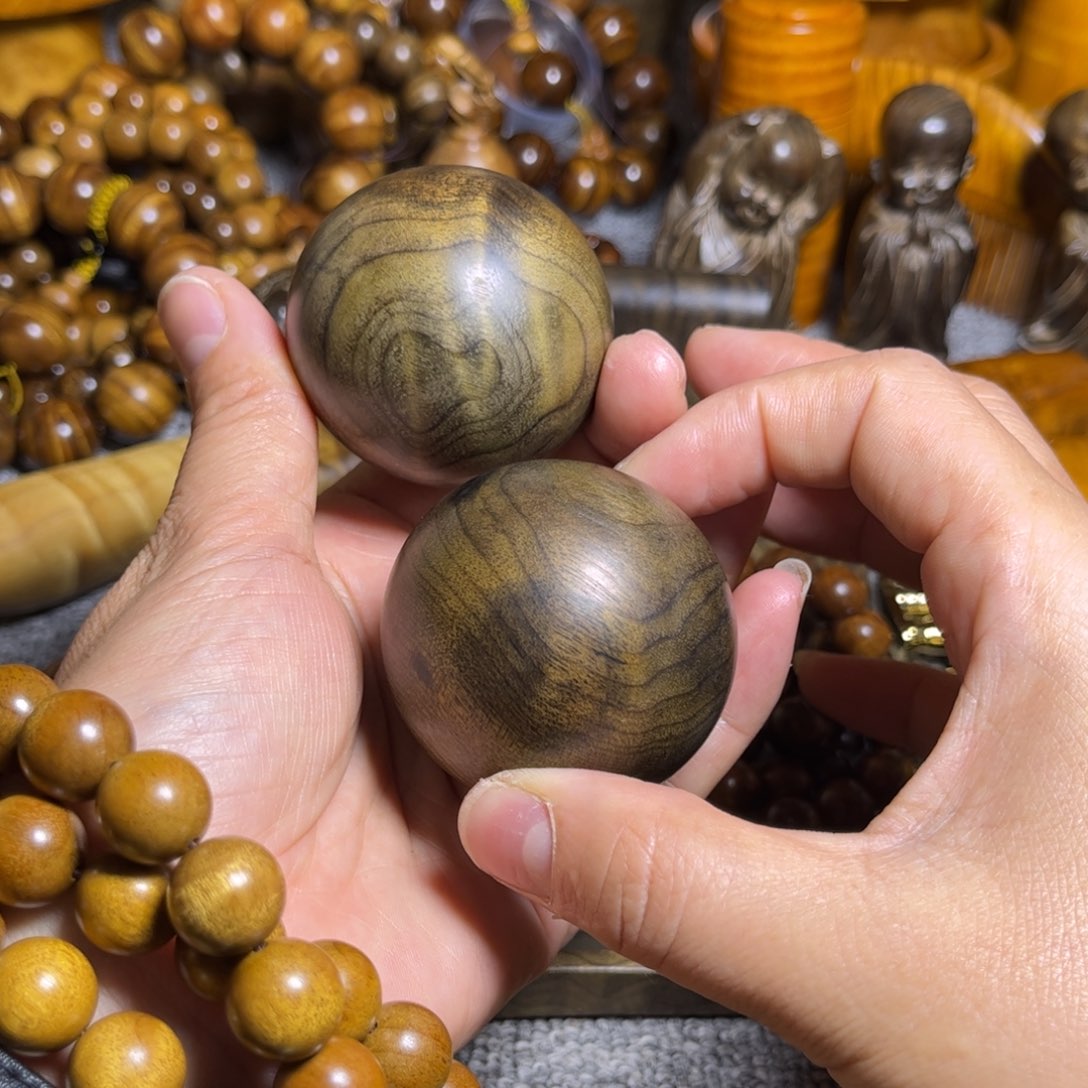 金丝楠阴沉木保健球4.8特价