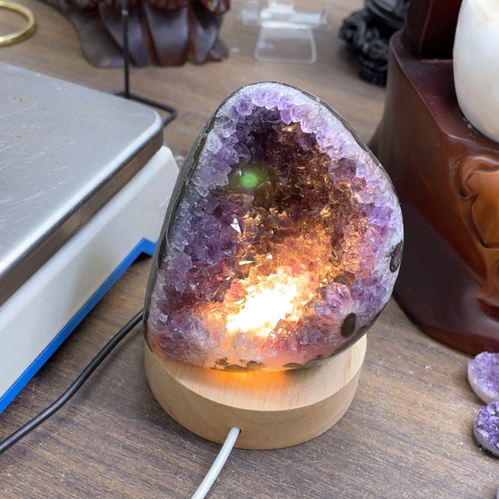 水晶摆件未镶嵌捡漏