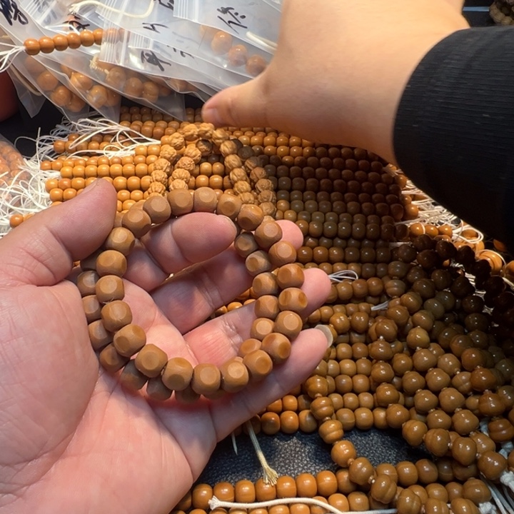 猴头核桃吊坠二等六方手串