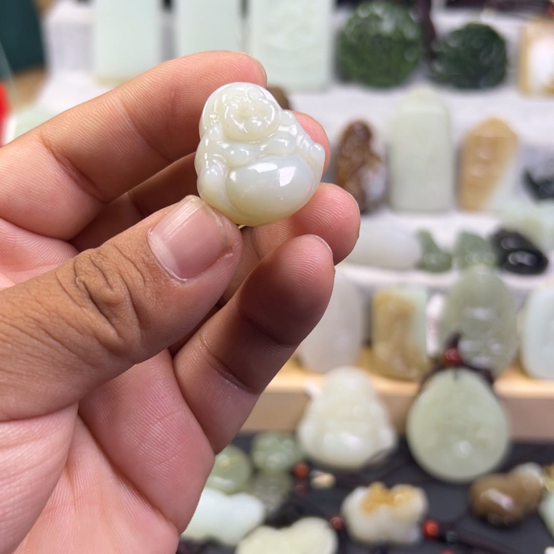 和田玉颈饰未镶嵌