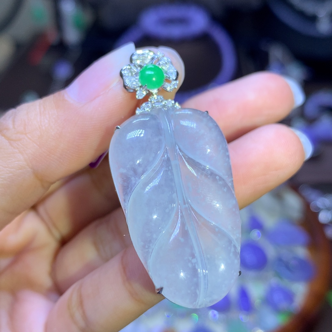 翡翠颈饰18K金镶嵌翡翠