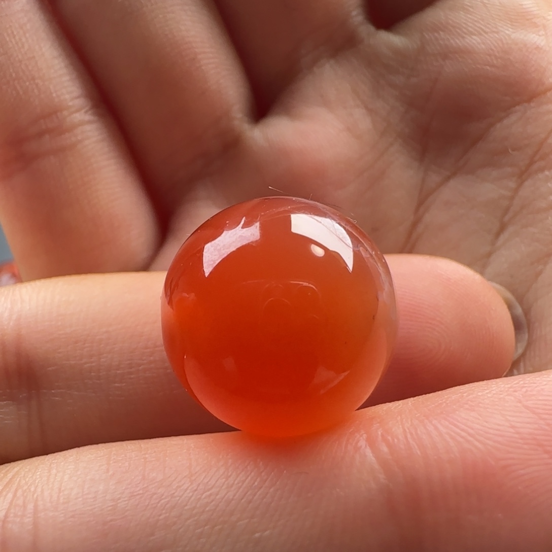 南红玛瑙未镶嵌圆珠15.9有白纹