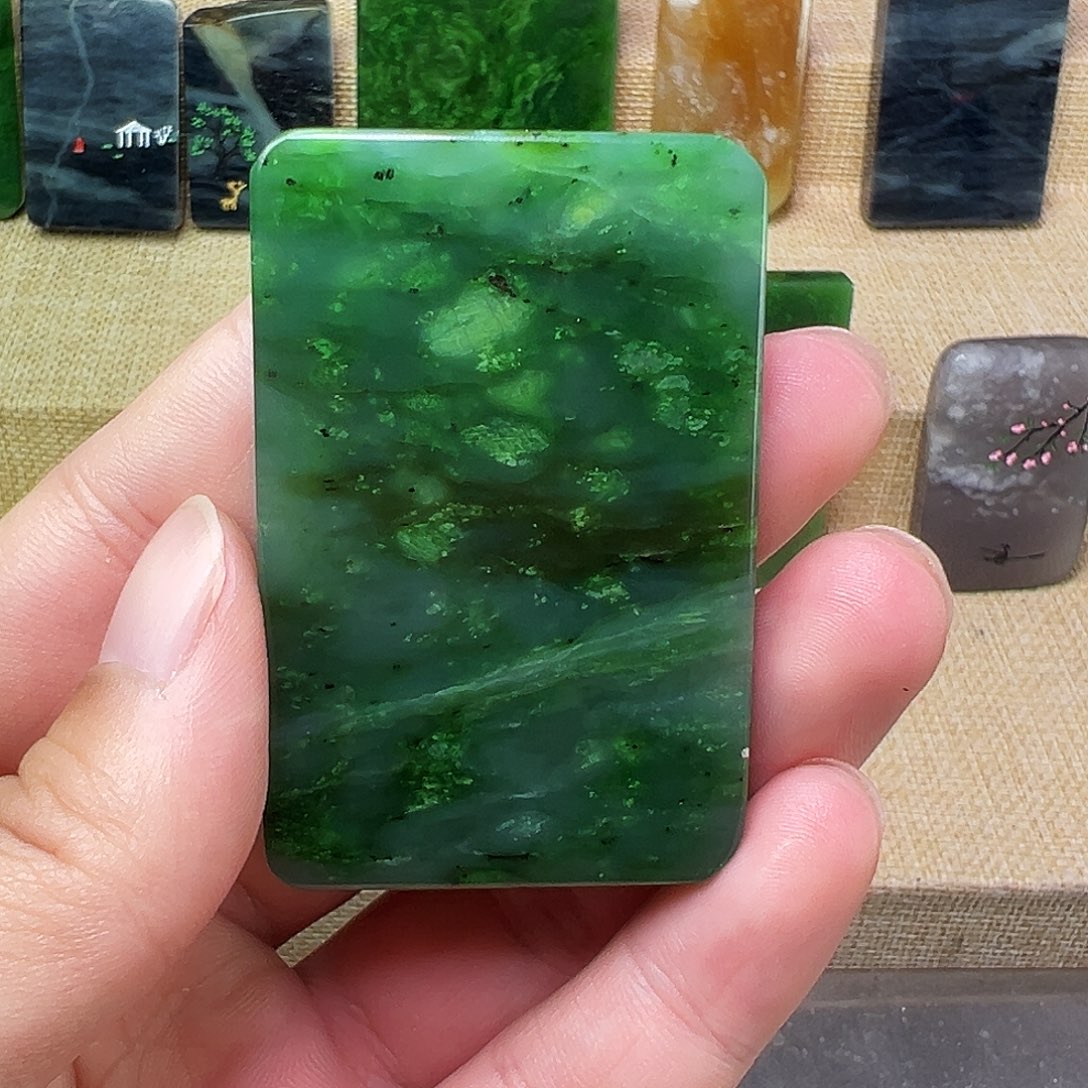 和田玉（碧玉）颈饰未镶嵌