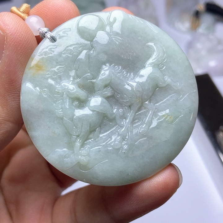 翡翠未镶嵌颈饰翡翠