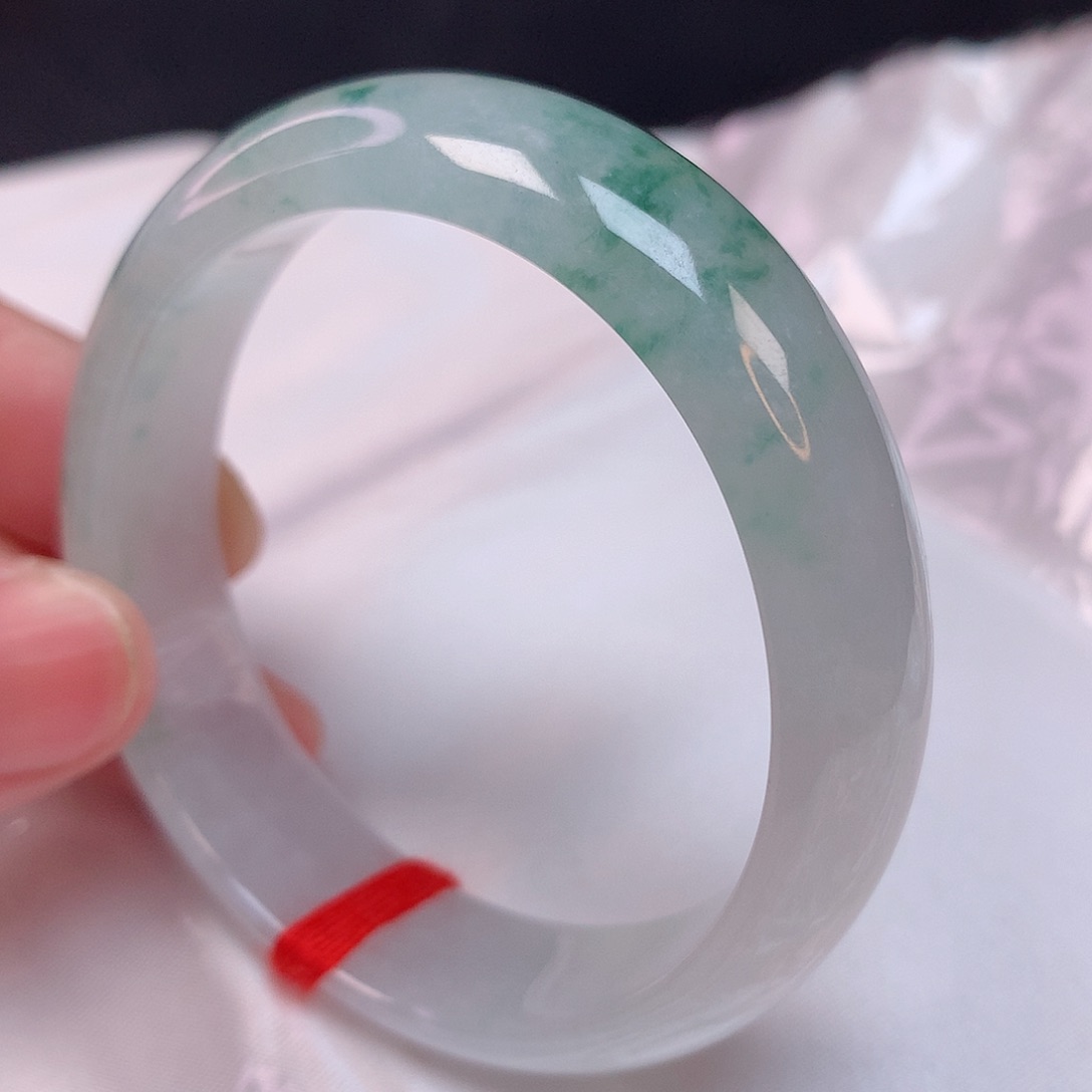 翡翠手镯（贵妃镯）未镶嵌苗*52