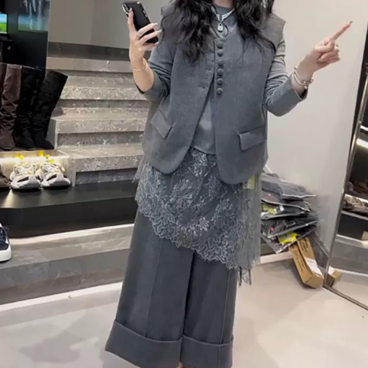 秋季新款大码毛呢马甲搭配阔腿裤蕾丝打底衫套装洋气显瘦气质