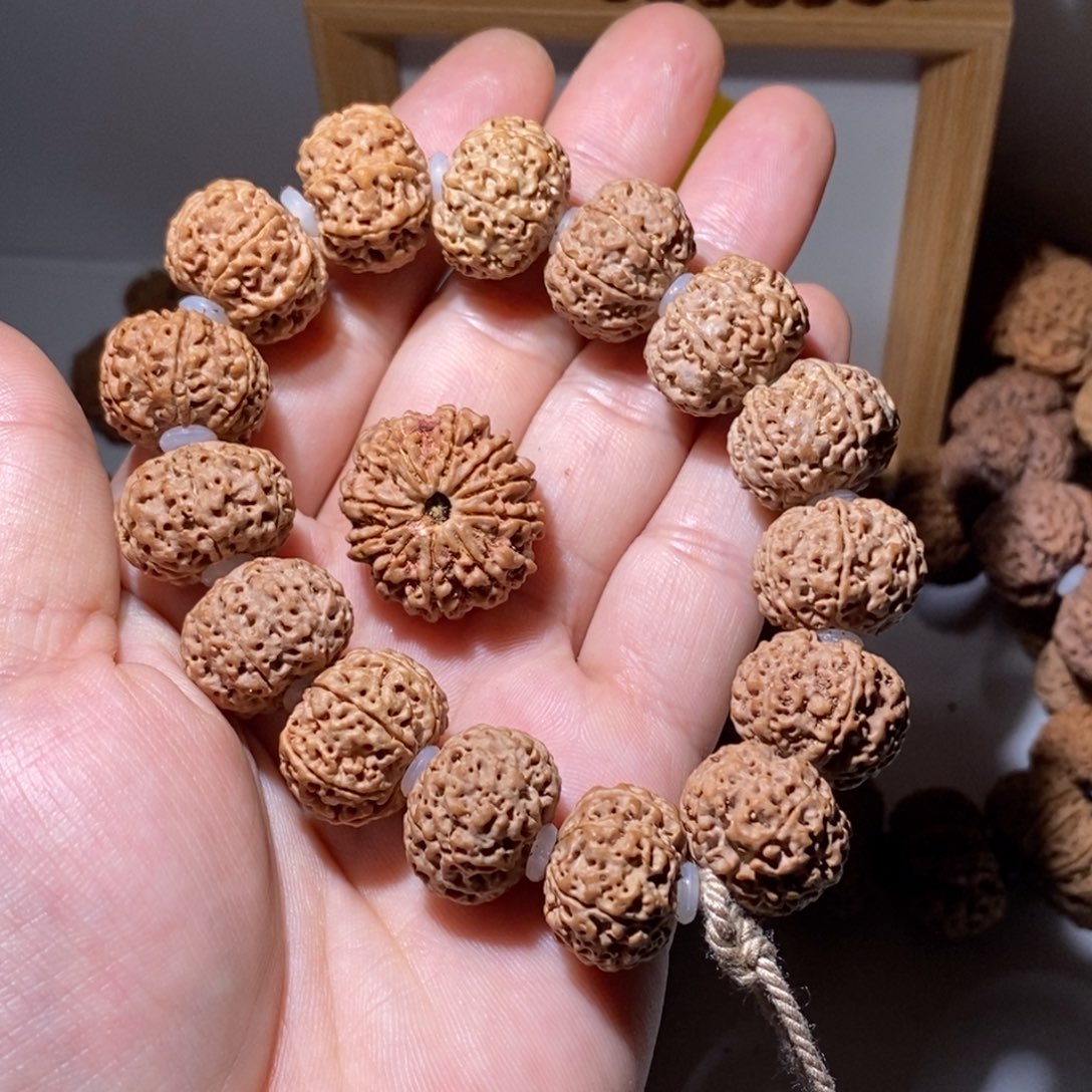 金刚菩提手串老*.7瓣19➕10瓣24