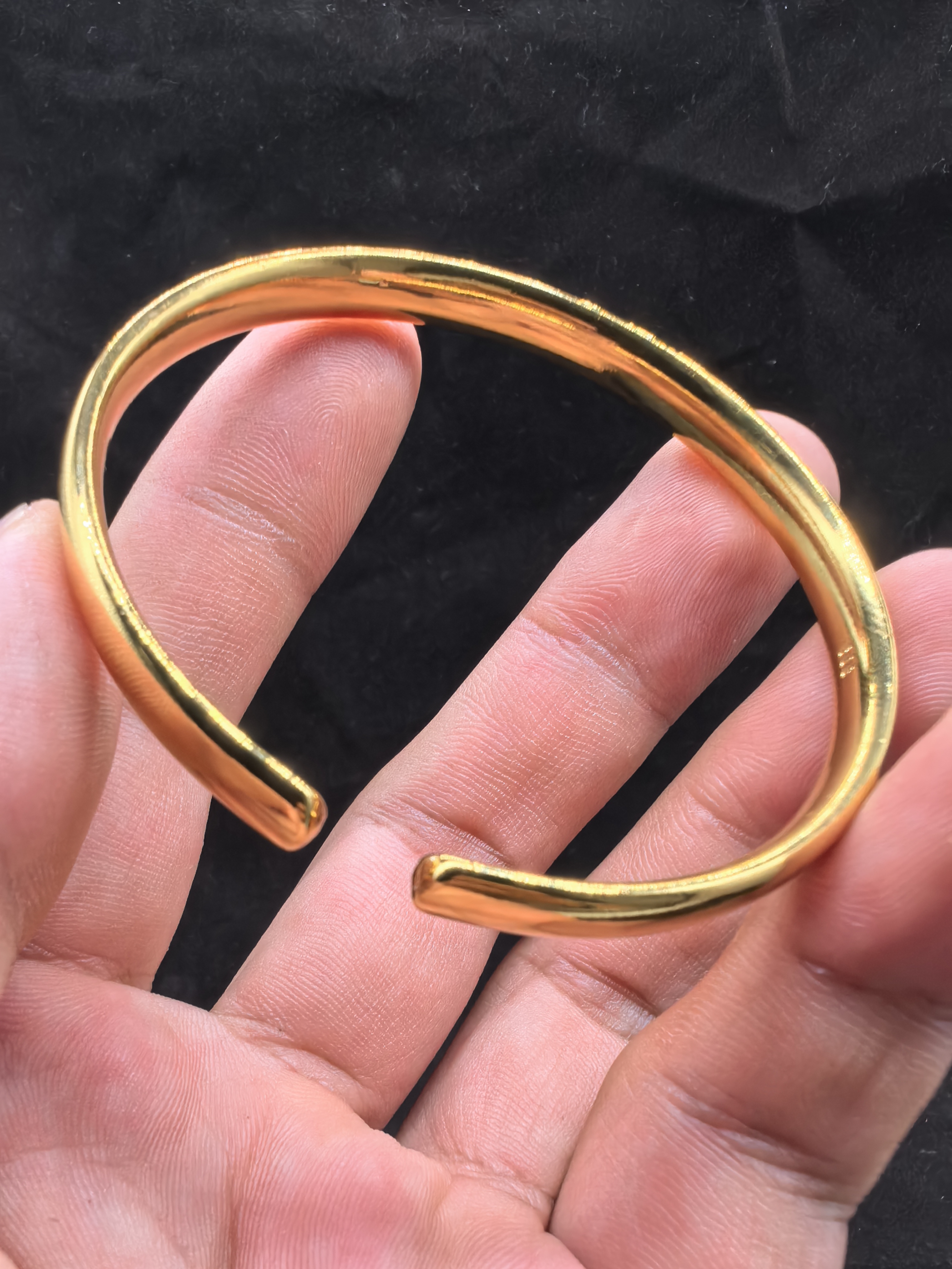 Y18-云尚精工轻奢素圈手镯