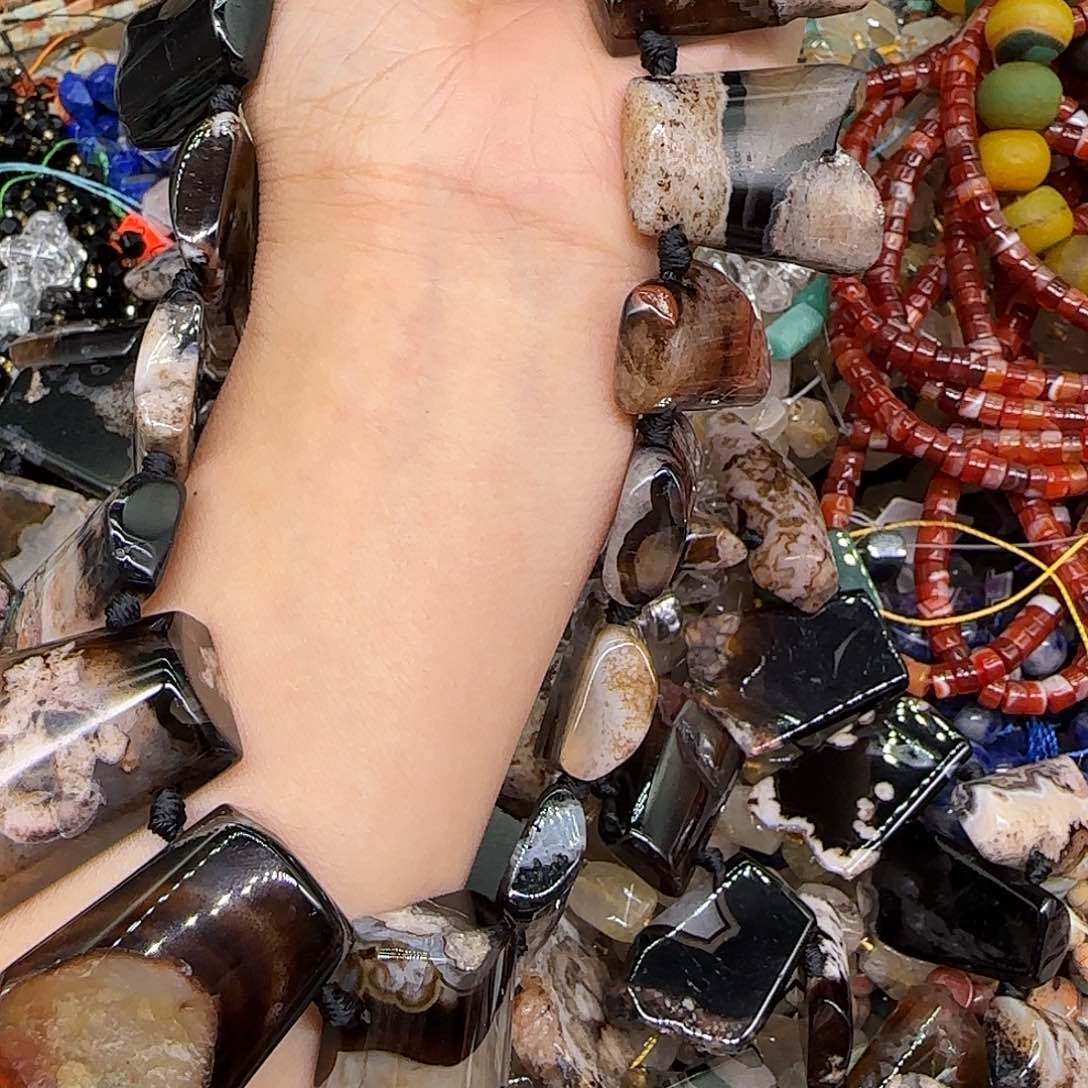 玛瑙/玉髓合金珠宝半成品小*黑樱花玛瑙拍两79发一条