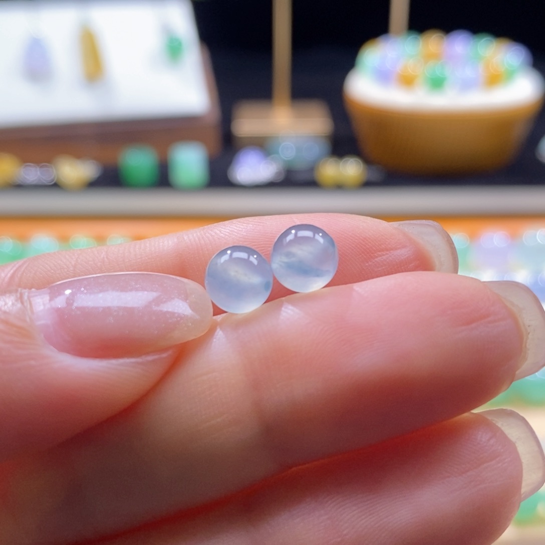 翡翠未镶嵌颈饰日冰蓝卡6.6mm一对