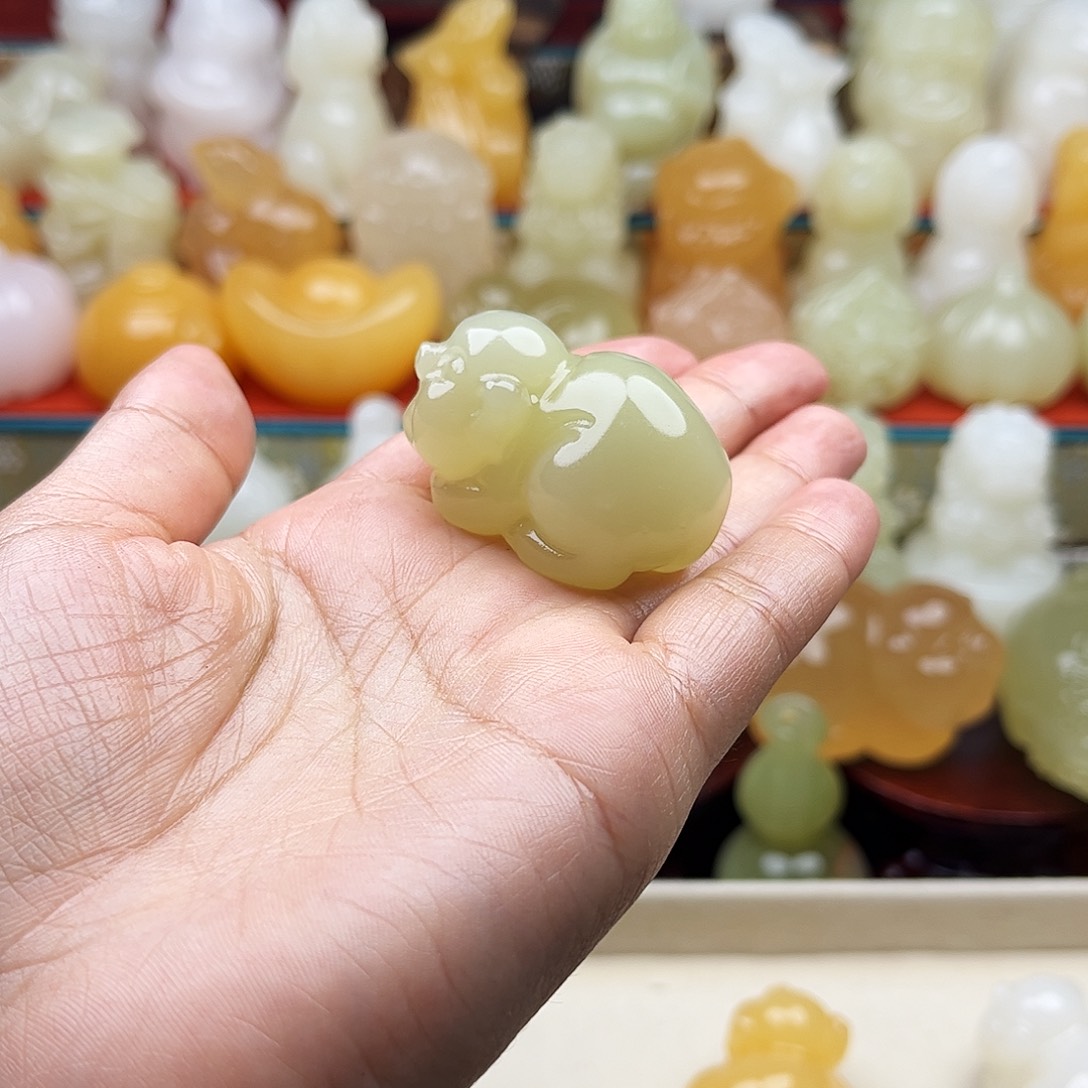 寂***辰石材猪猪手吧点缀