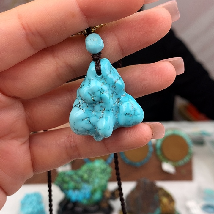 绿松石未镶嵌原矿