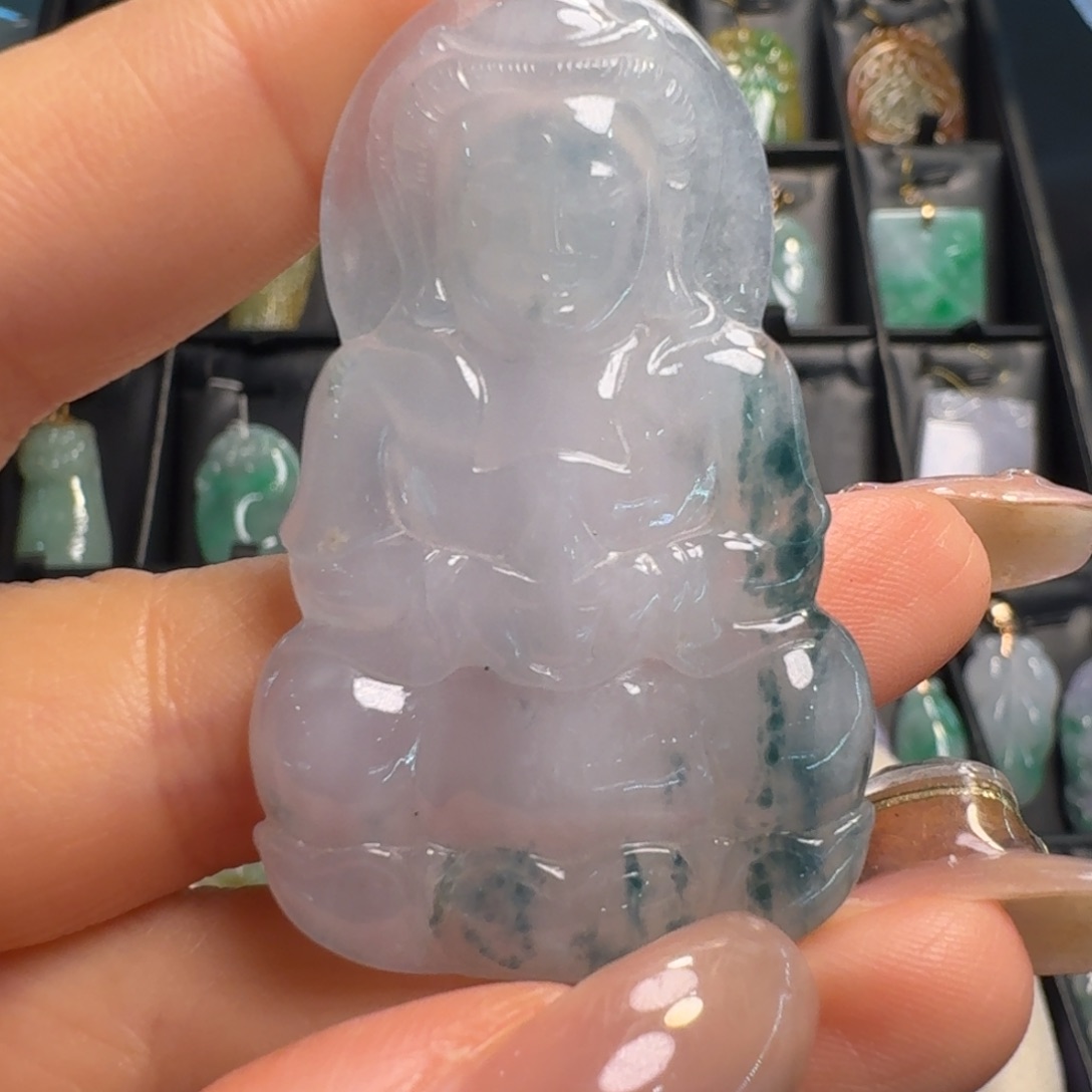 翡翠未镶嵌颈饰观音