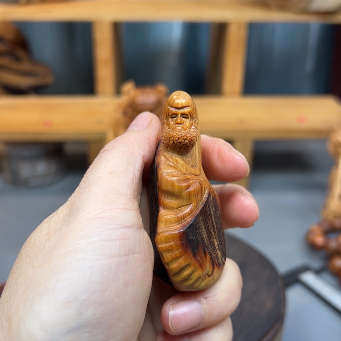 陪***B柏木崖柏木摆件手把件，